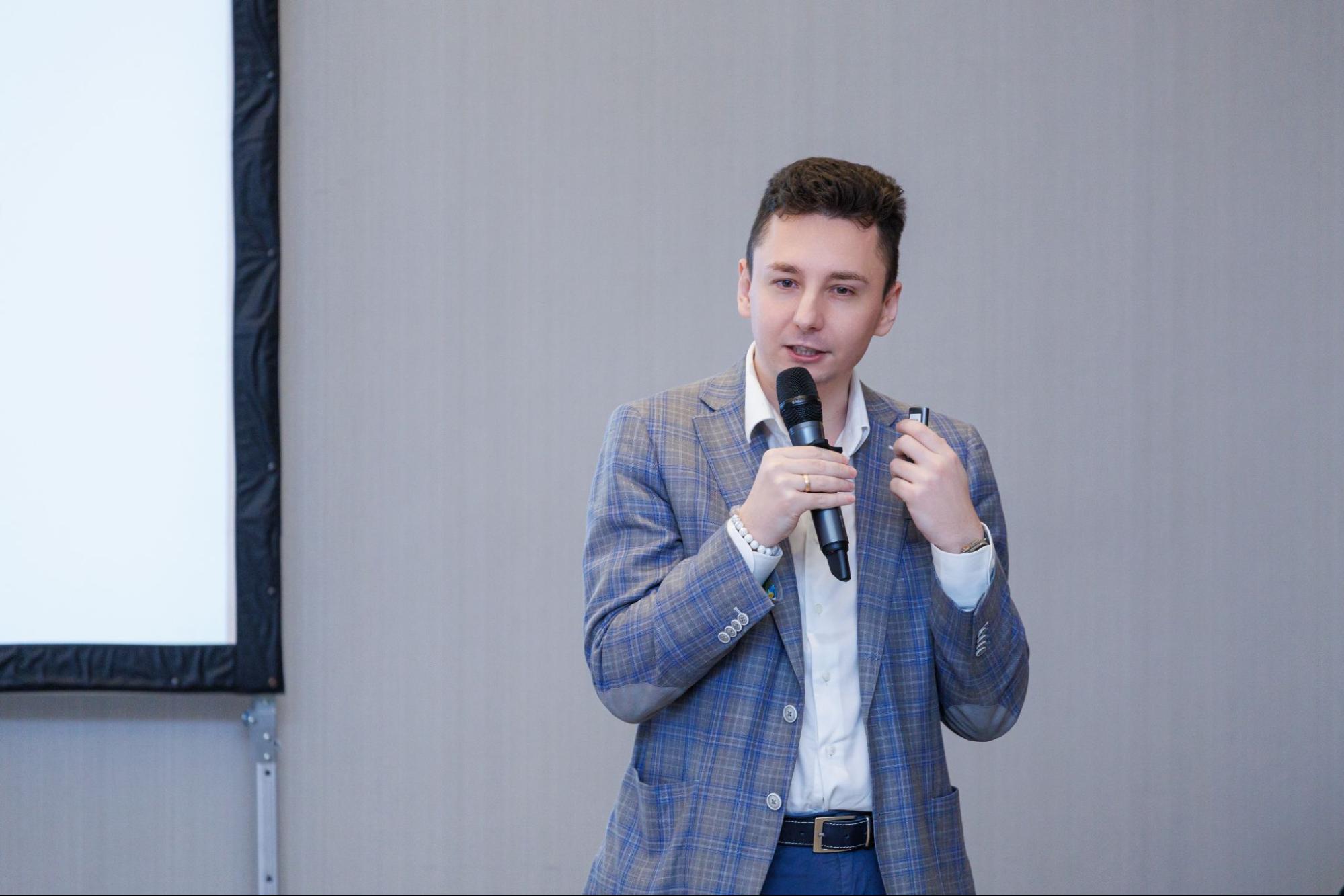 Антон Бут.jpg